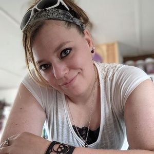 Meet your Posher, Krystal